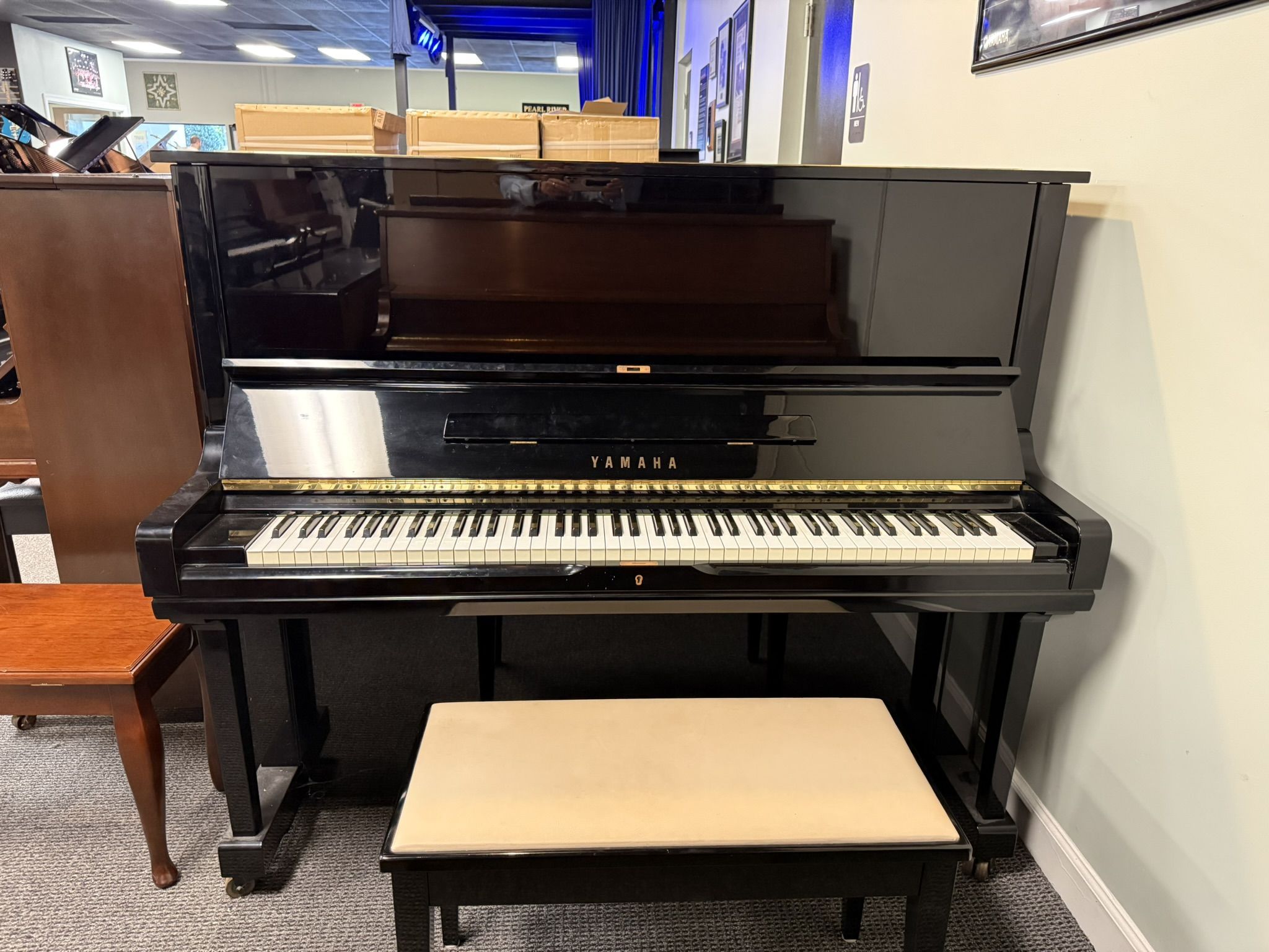 Yamaha U3